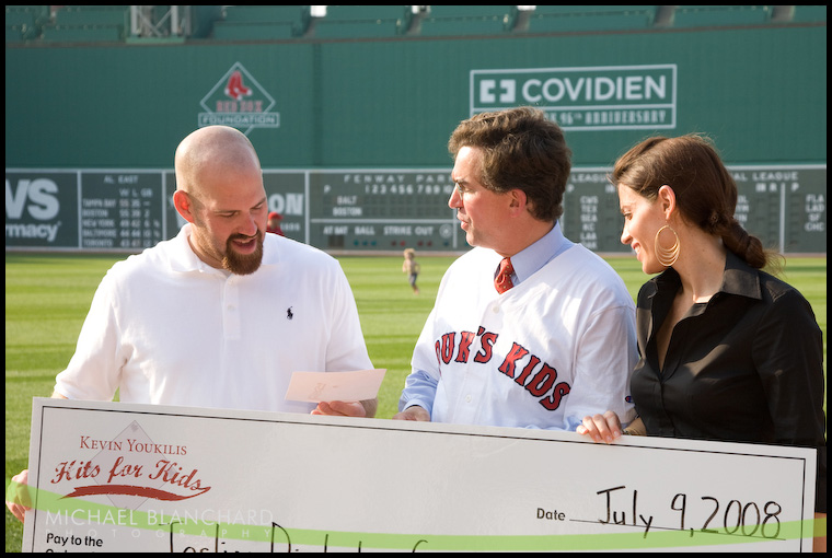 Kevin Youkilis Hits for Kids - Check Presentations 2009 - Michael Blanchard  Photography