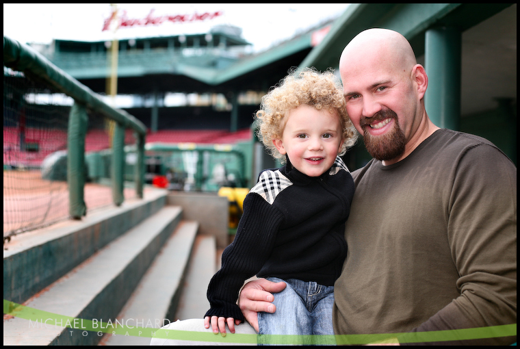 Enza Sambataro and Kevin Youkilis - FamousFix.com post